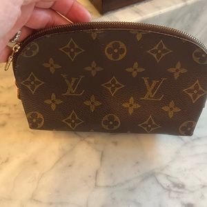 Authentic Louis Vuitton Monogram Toiletries Pouche